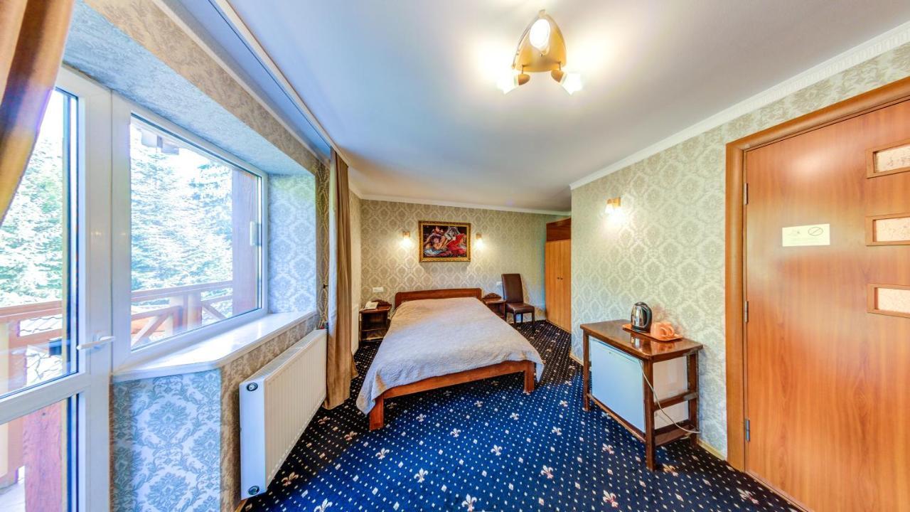 Karpatska Villa Микуличин Экстерьер фото