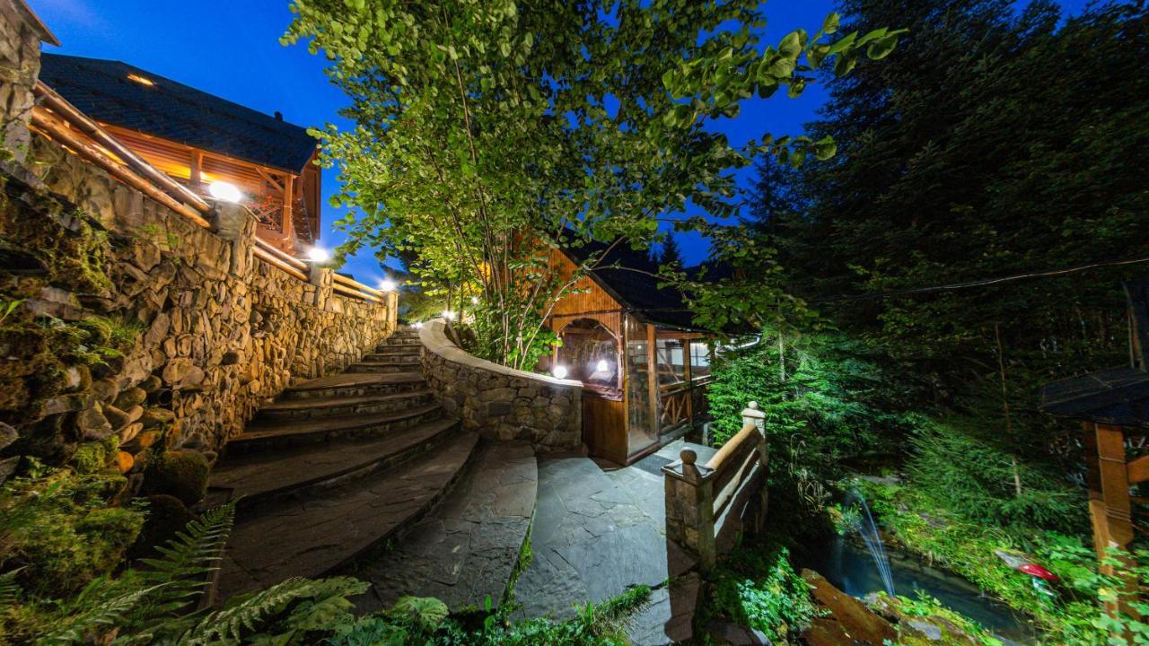 Karpatska Villa Микуличин Экстерьер фото