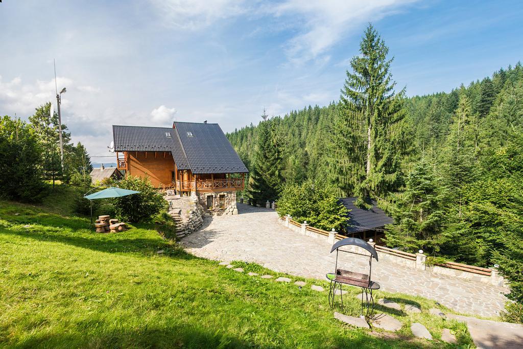 Karpatska Villa Микуличин Экстерьер фото